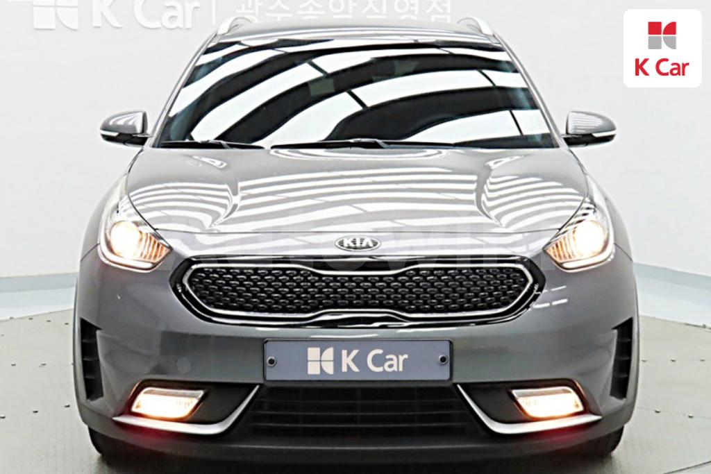 KNACB81CGJA162458 2018 KIA NIRO PRESTIGE-1