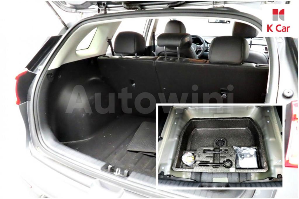 2018 KIA NIRO PRESTIGE - 19