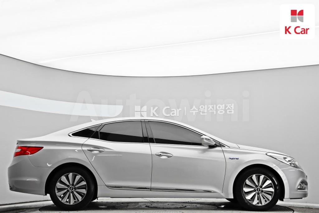 KMHFG413BFA010220 2015 HYUNDAI GRANDEUR HG AZERA PREMIUM-2