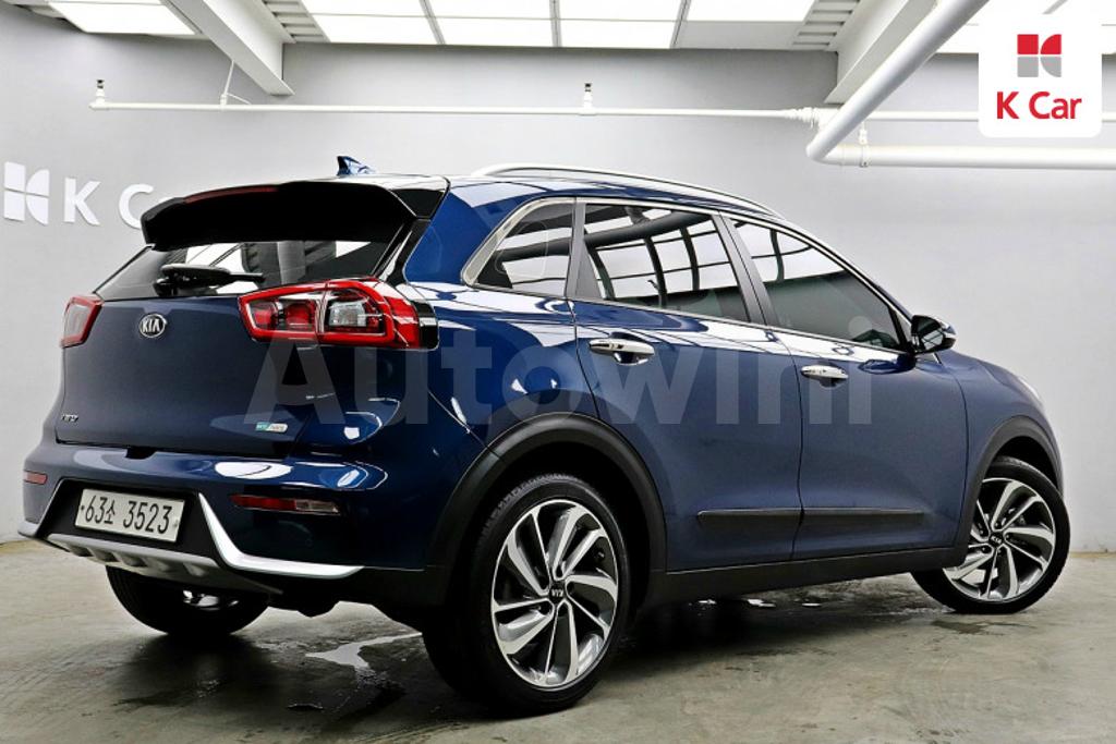 KNACB81CGJA112003 2018 KIA NIRO PRESTIGE-3