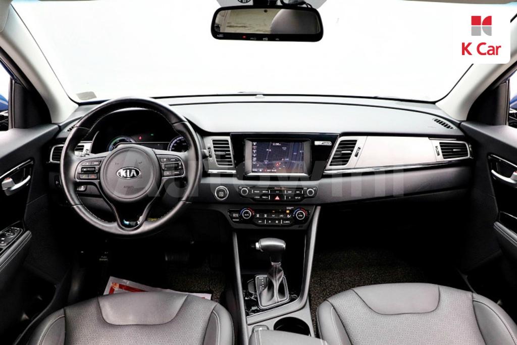 KNACB81CGJA112003 2018 KIA NIRO PRESTIGE-4