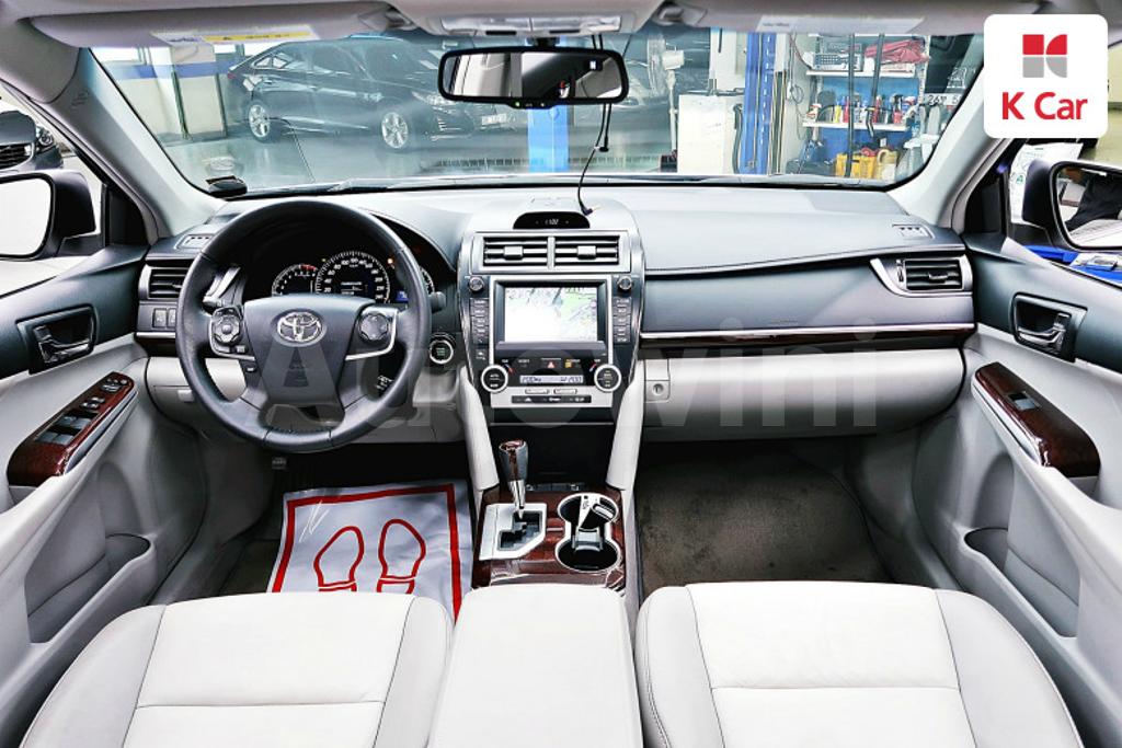 2012 TOYOTA  CAMRY 2.5 XLE - 9