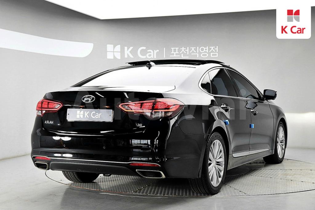 KMHFM411BHA014170 2017 HYUNDAI ASLAN G300 EXCLUSIVE-4