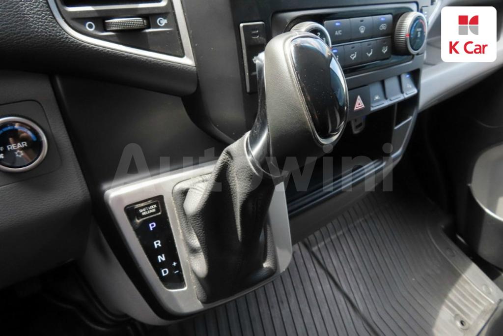 2020 HYUNDAI SOLATI 15 SEATS - 15