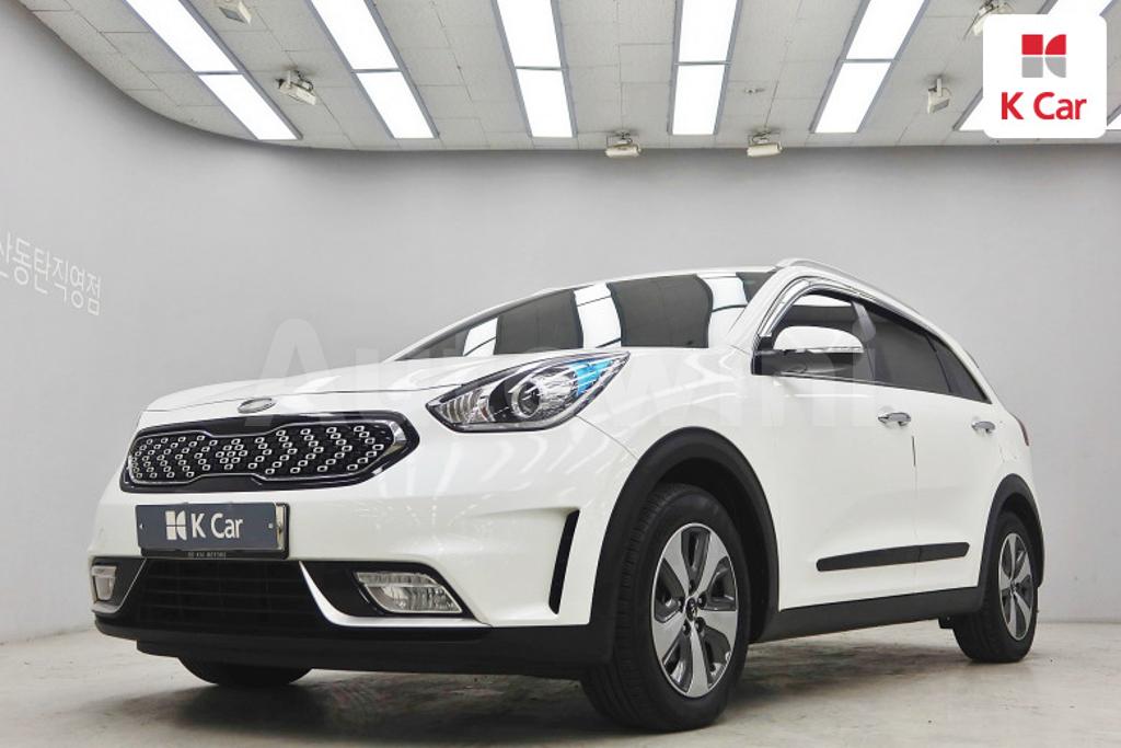 KNACB81CGHA002531 2017 KIA NIRO PRESTIGE-0