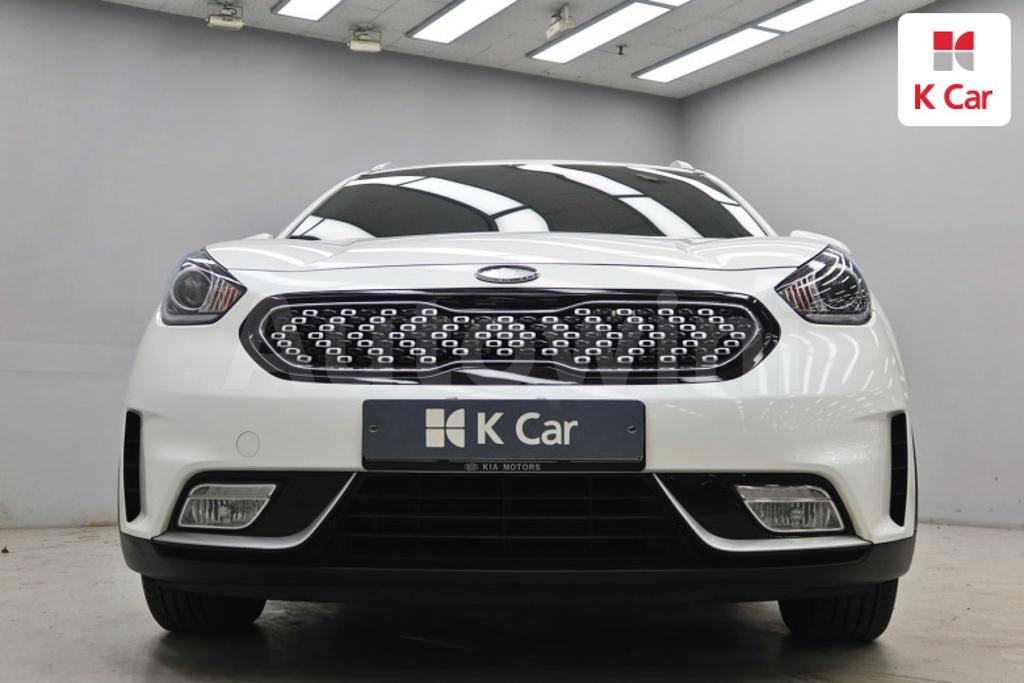 KNACB81CGHA002531 2017 KIA NIRO PRESTIGE-1
