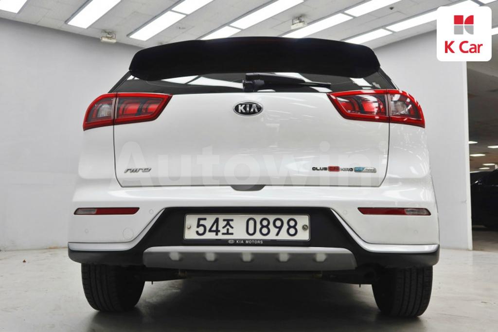 KNACB81CGHA002531 2017 KIA NIRO PRESTIGE-4