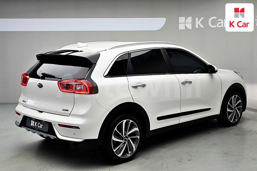 KNACB81CGJA167989 2018 KIA NIRO PRESTIGE-1