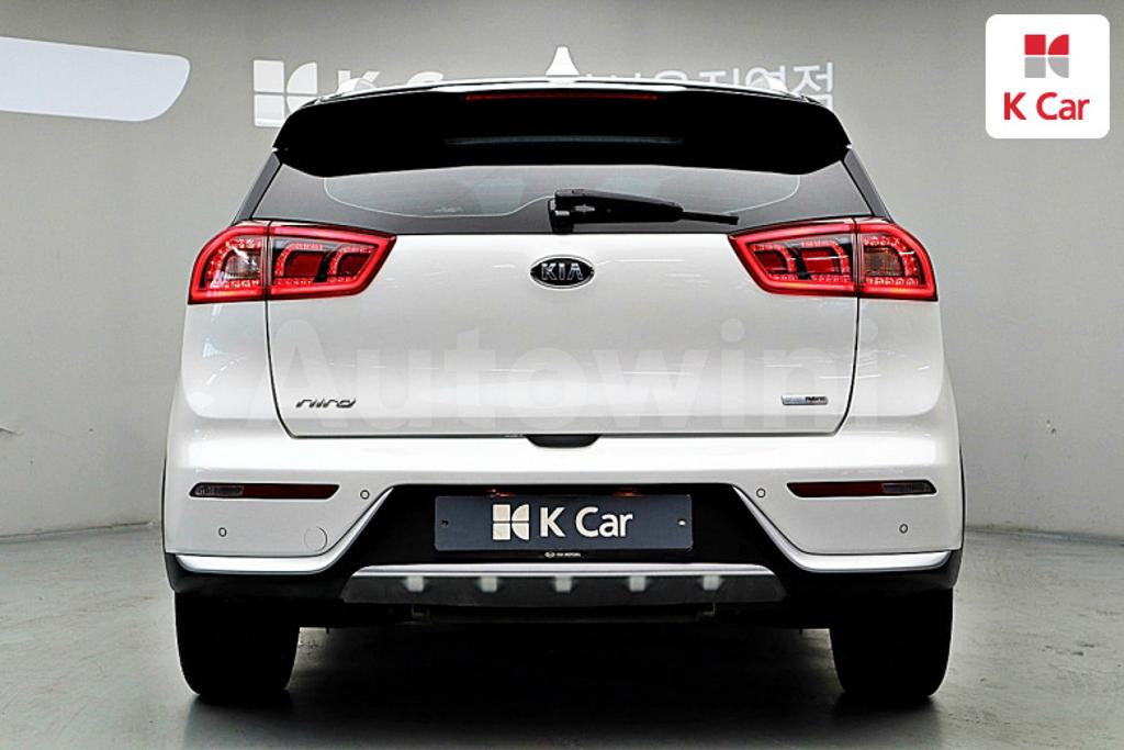 KNACB81CGJA167989 2018 KIA NIRO PRESTIGE-3