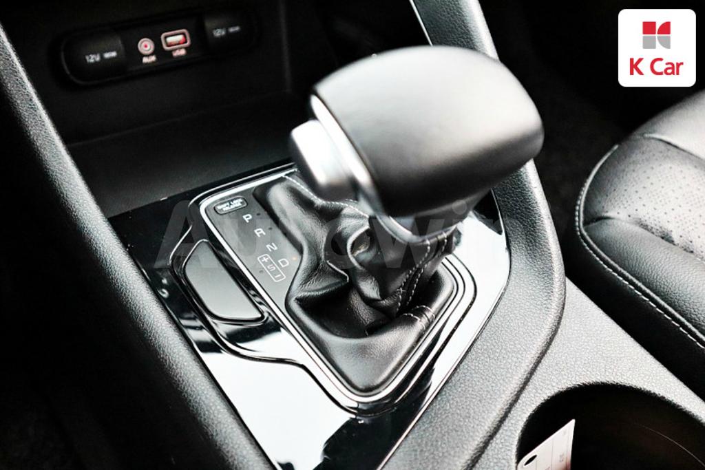 2018 KIA NIRO PRESTIGE - 8