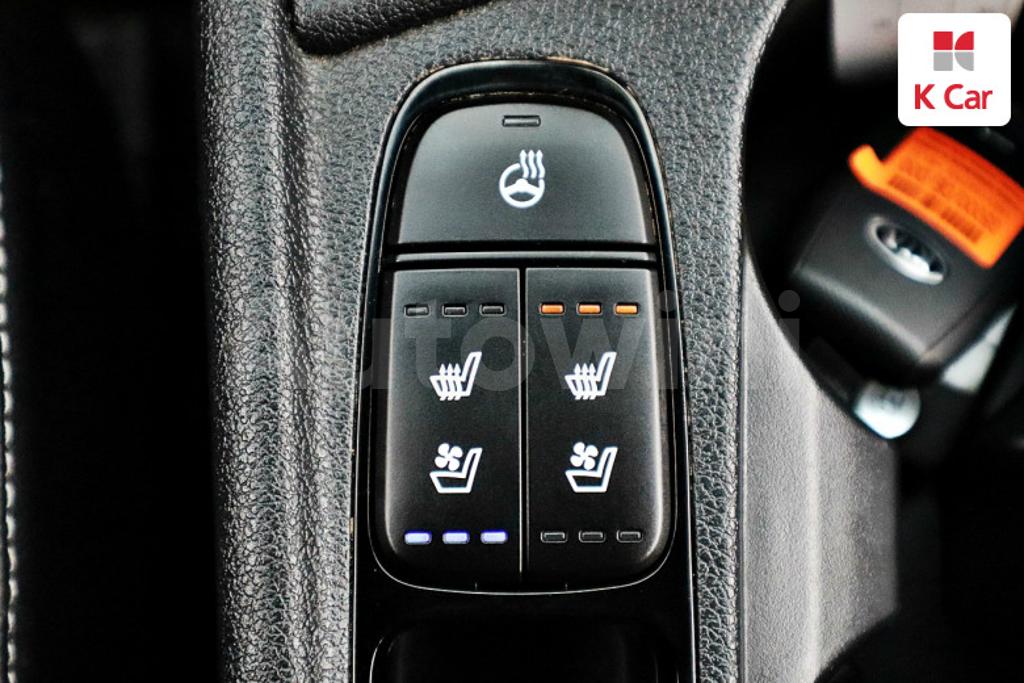 2018 KIA NIRO PRESTIGE - 15