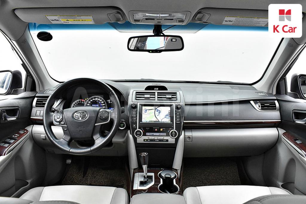 2013 TOYOTA  CAMRY 2.5 XLE - 8