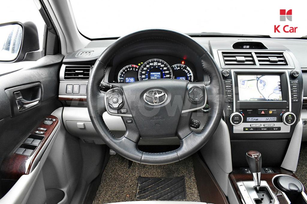 2013 TOYOTA  CAMRY 2.5 XLE - 12