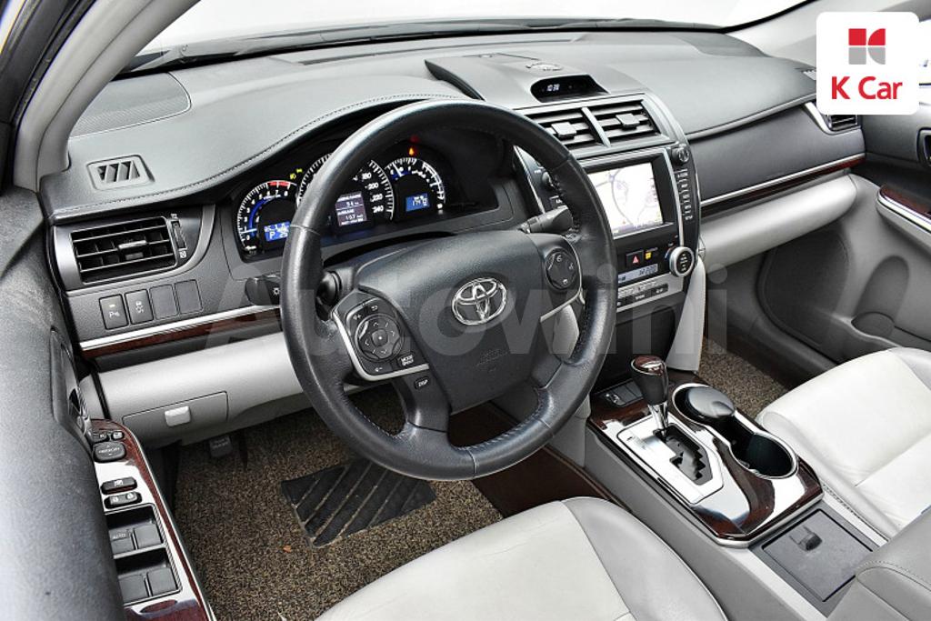 2013 TOYOTA  CAMRY 2.5 XLE - 14