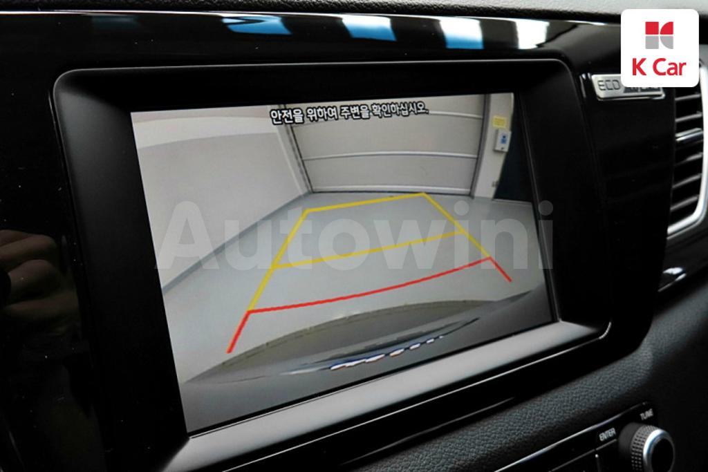 2018 KIA NIRO PRESTIGE - 9