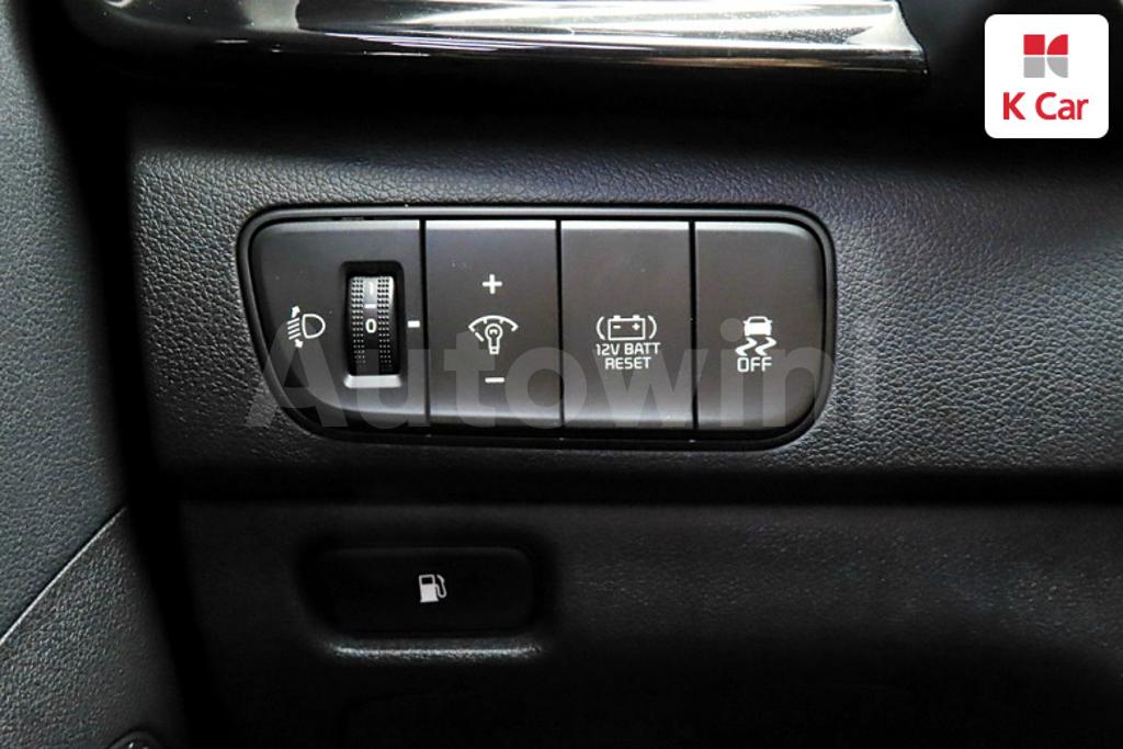 2018 KIA NIRO PRESTIGE - 10