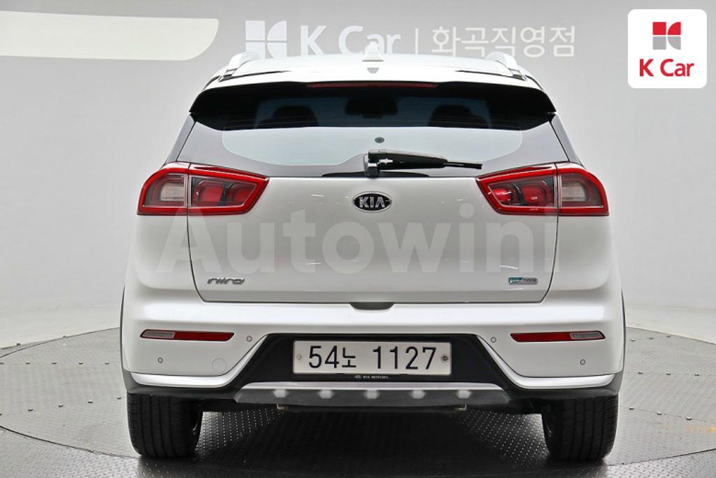 KNACC81CGJA155262 2018 KIA NIRO NOBLESSE-2