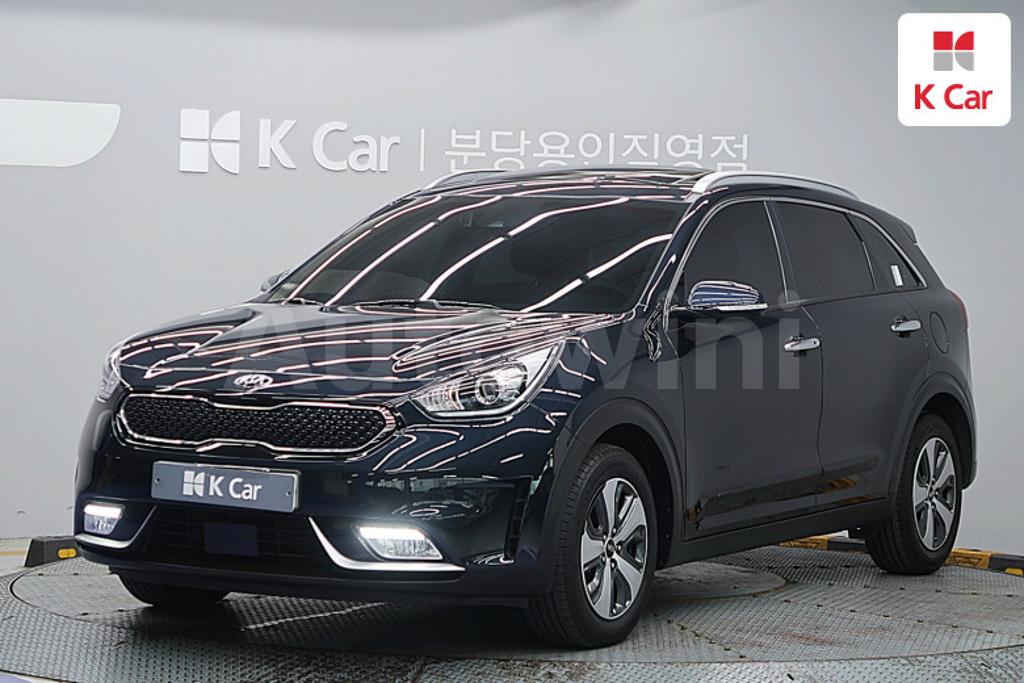 KNACB81CGJA209699 2018 KIA NIRO PRESTIGE-0