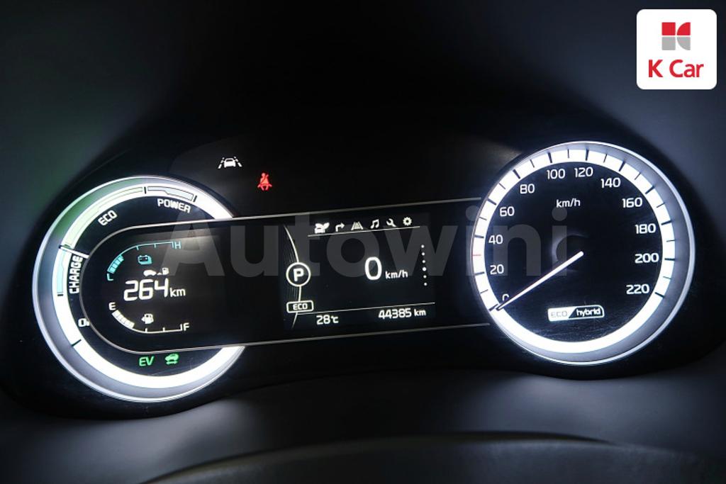 KNACB81CGJA209699 2018 KIA NIRO PRESTIGE-4