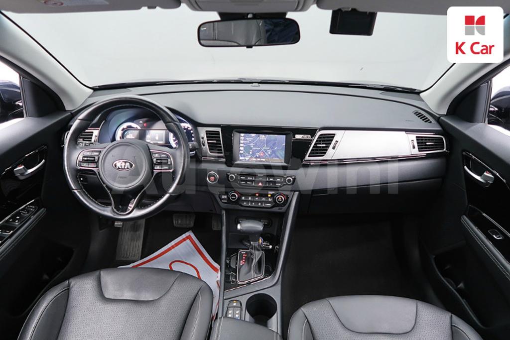 2018 KIA NIRO PRESTIGE - 7