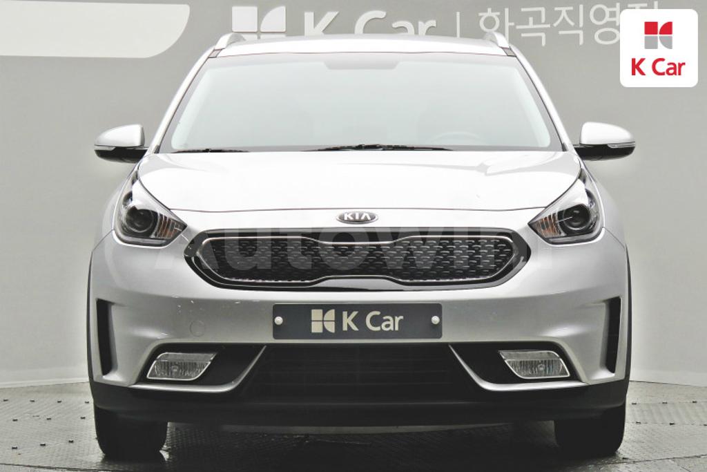 KNACB81CGJA212205 2018 KIA NIRO PRESTIGE-2