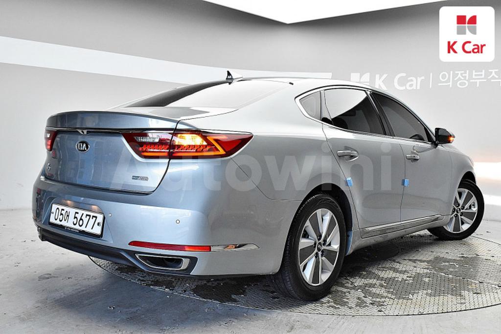 KNALA41GBHA001626 2017 KIA  K7 HYBRID CADENZA PRESTIGE-5