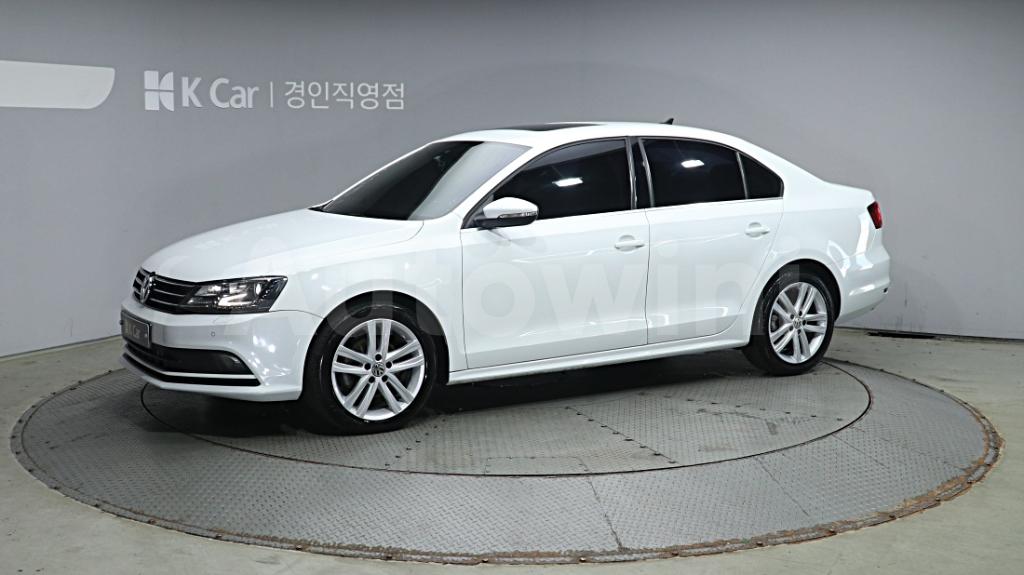 WVWZZZ16ZFM011324 2015 VOLKSWAGEN  JETTA 2.0 TDI BLUE-MOTION PREMIUM-2