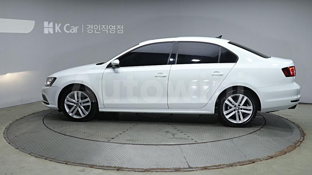 WVWZZZ16ZFM011324 2015 VOLKSWAGEN  JETTA 2.0 TDI BLUE-MOTION PREMIUM-4