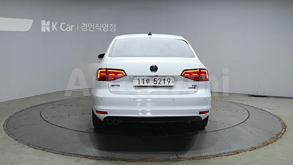 2015 VOLKSWAGEN  JETTA 2.0 TDI BLUE-MOTION PREMIUM - 9