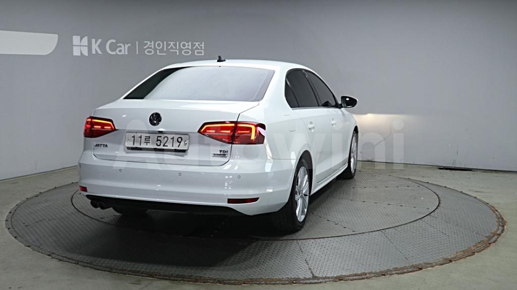 2015 VOLKSWAGEN  JETTA 2.0 TDI BLUE-MOTION PREMIUM - 10