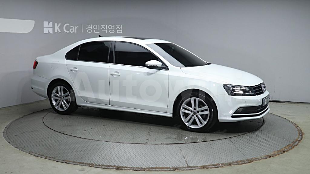 2015 VOLKSWAGEN  JETTA 2.0 TDI BLUE-MOTION PREMIUM - 11