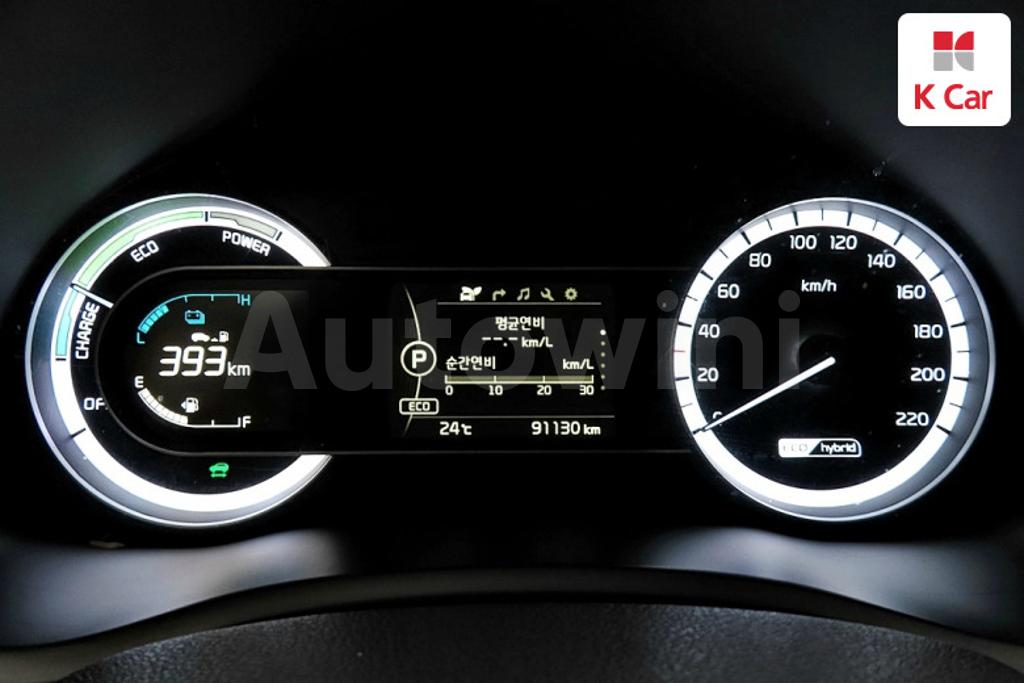 KNACB81CGHA021362 2017 KIA NIRO PRESTIGE-5