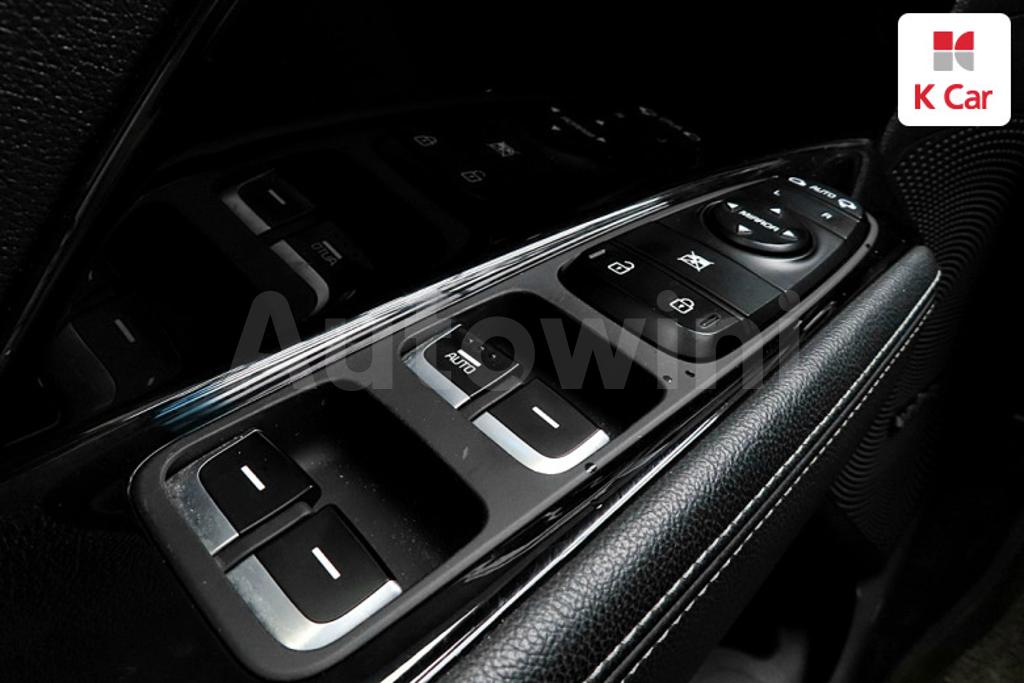 2017 KIA NIRO PRESTIGE - 7