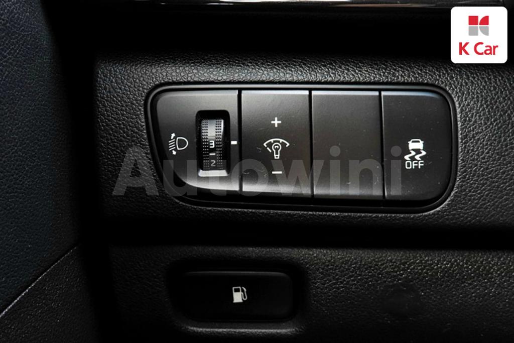 2017 KIA NIRO PRESTIGE - 9