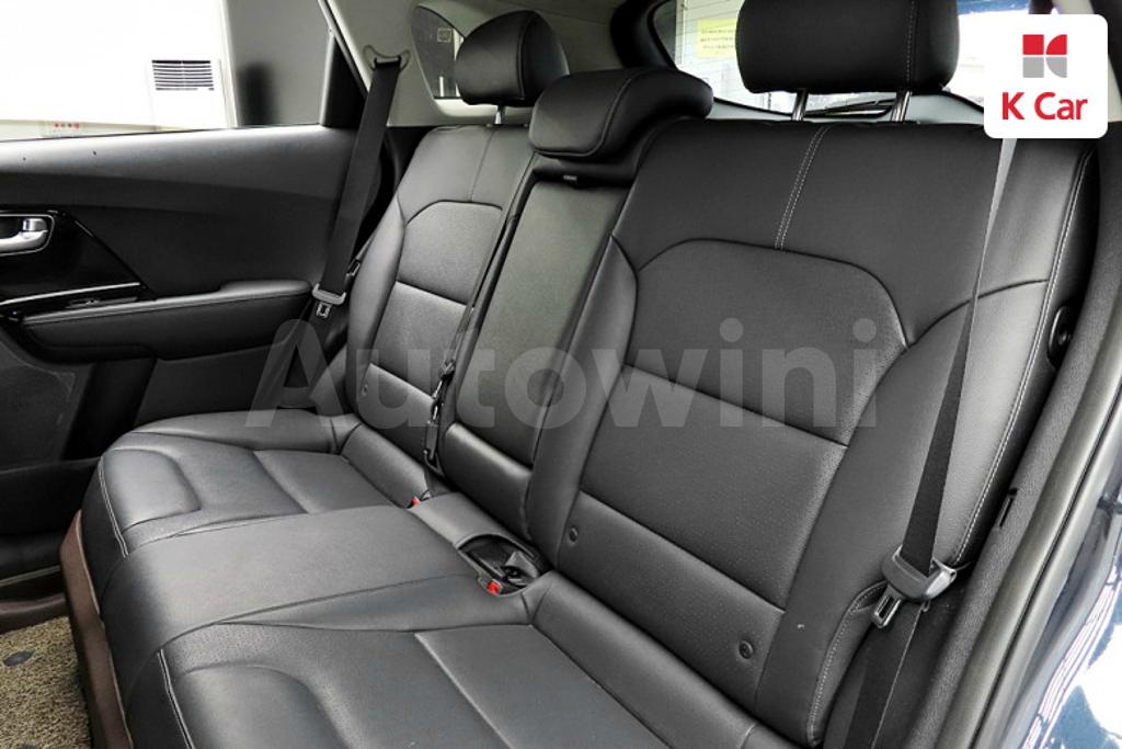 2017 KIA NIRO PRESTIGE - 18