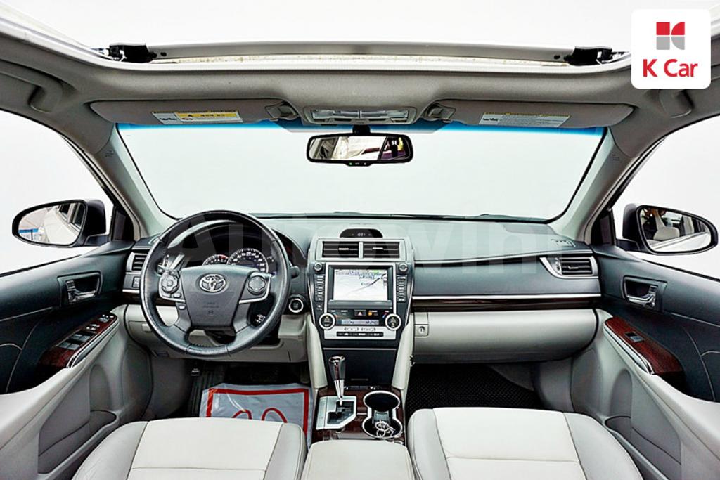 2014 TOYOTA  CAMRY 2.5 XLE - 8