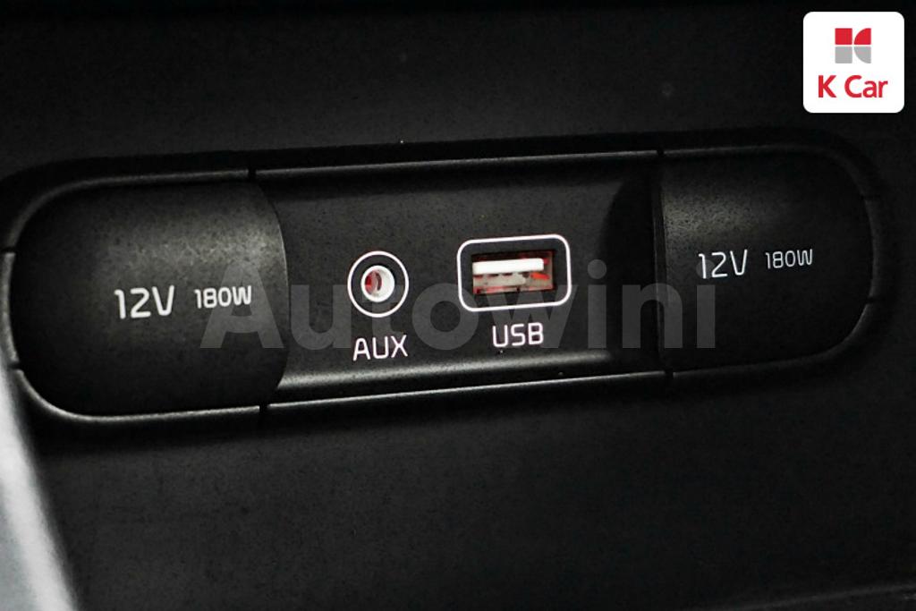 2017 KIA NIRO PRESTIGE - 11