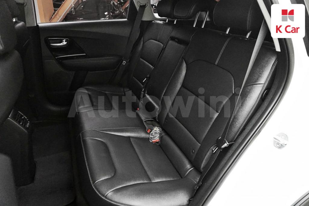 2017 KIA NIRO PRESTIGE - 17