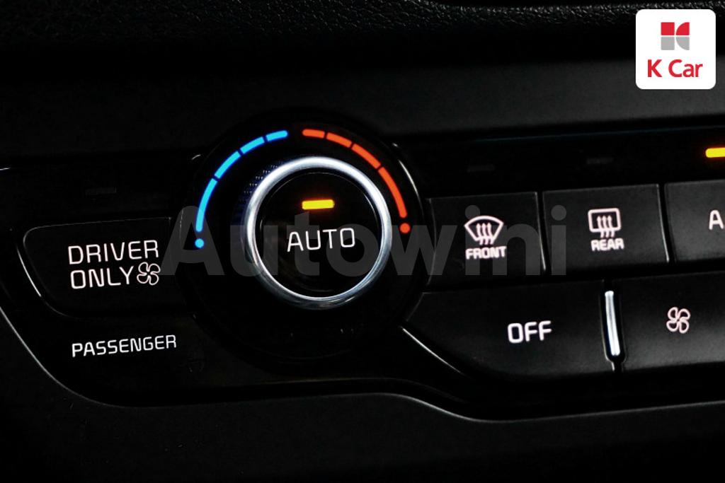 2017 KIA NIRO PRESTIGE - 20