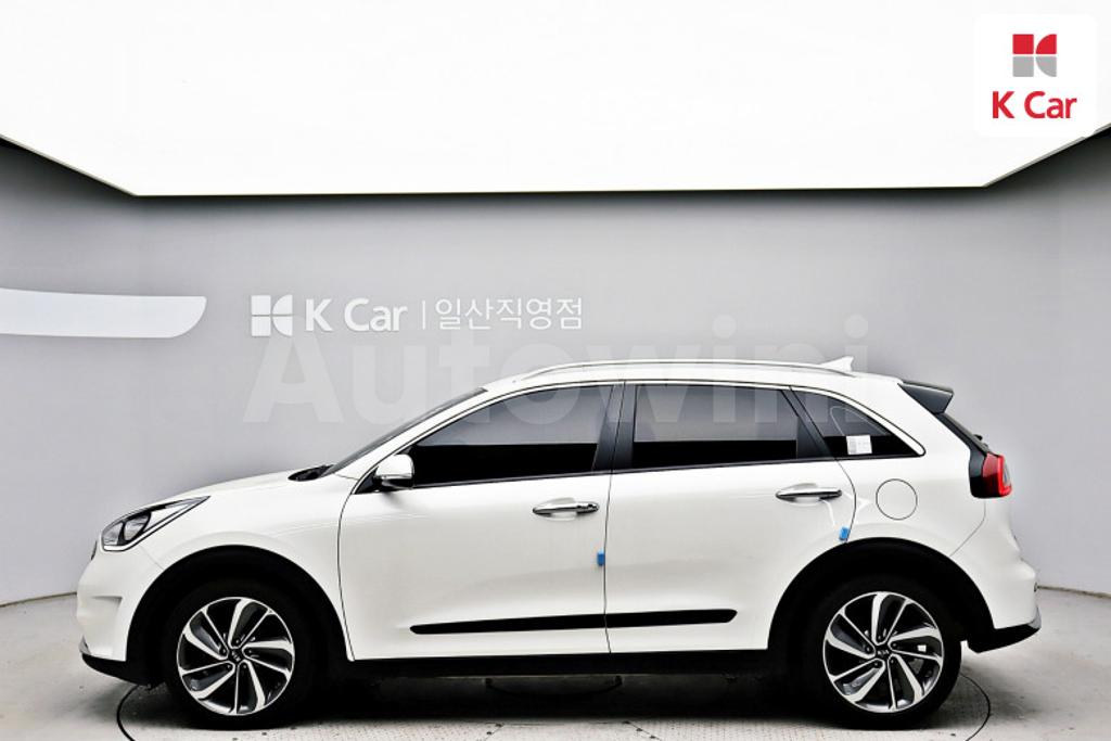 KNACB81CGHA004528 2017 KIA NIRO PRESTIGE-2