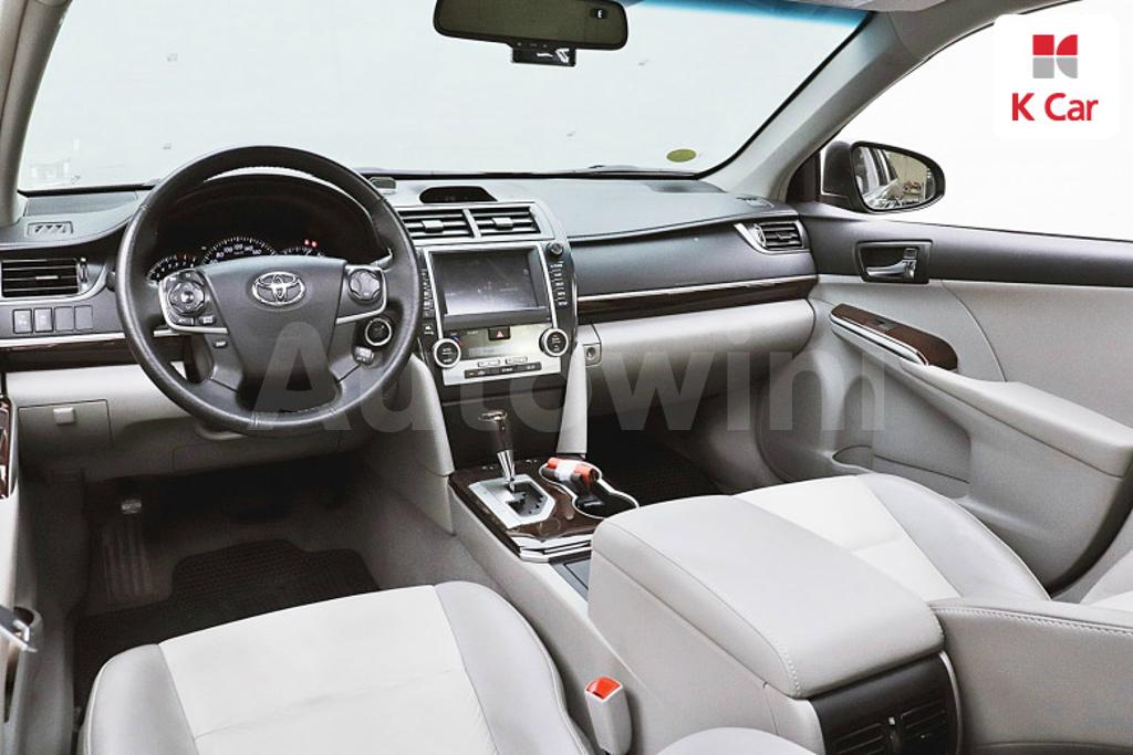 2012 TOYOTA  CAMRY 2.5 XLE - 10