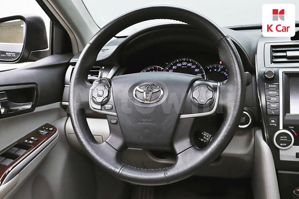 2012 TOYOTA  CAMRY 2.5 XLE - 12