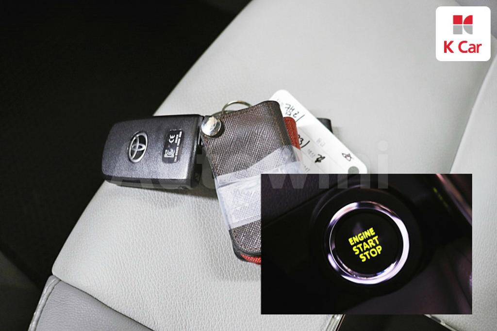 2012 TOYOTA  CAMRY 2.5 XLE - 17