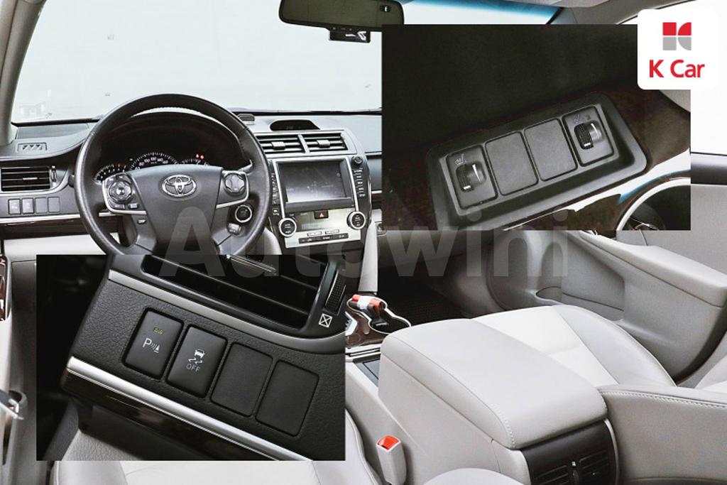 2012 TOYOTA  CAMRY 2.5 XLE - 18