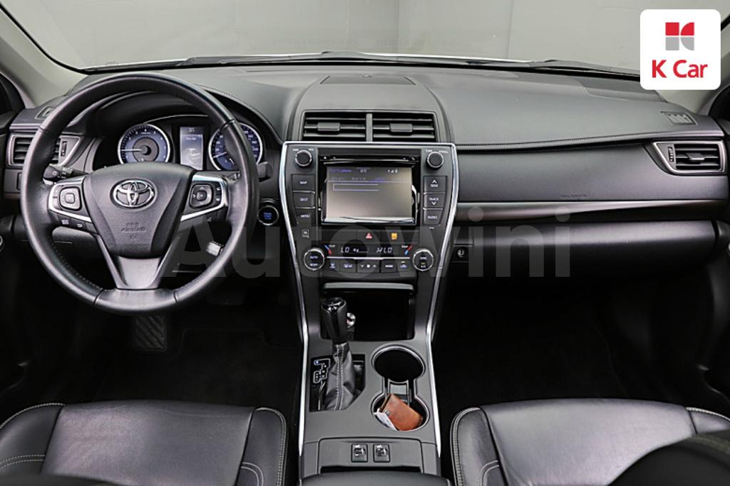 2016 TOYOTA  CAMRY 2.5 XLE - 7