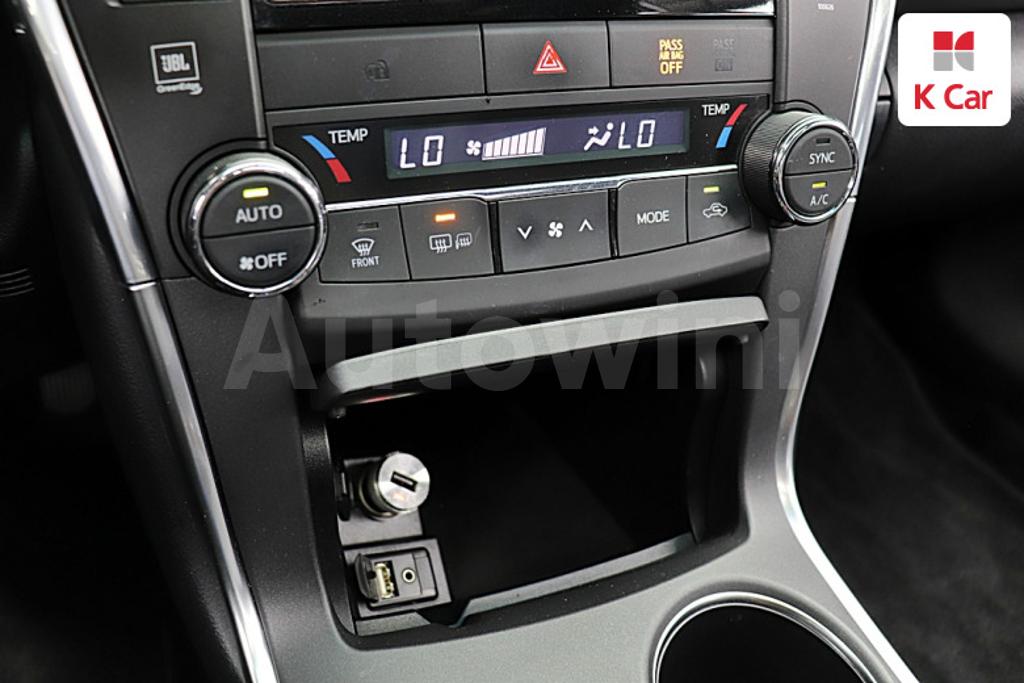 2016 TOYOTA  CAMRY 2.5 XLE - 14