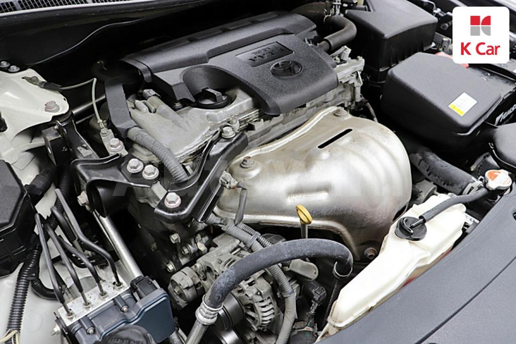 2016 TOYOTA  CAMRY 2.5 XLE - 19