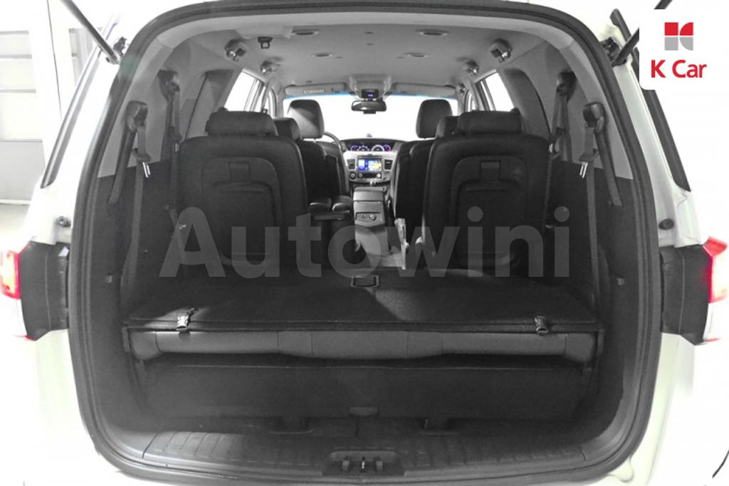 2019 SSANGYONG KORANDO TURISMO 4WD TX 9 SEATS - 19