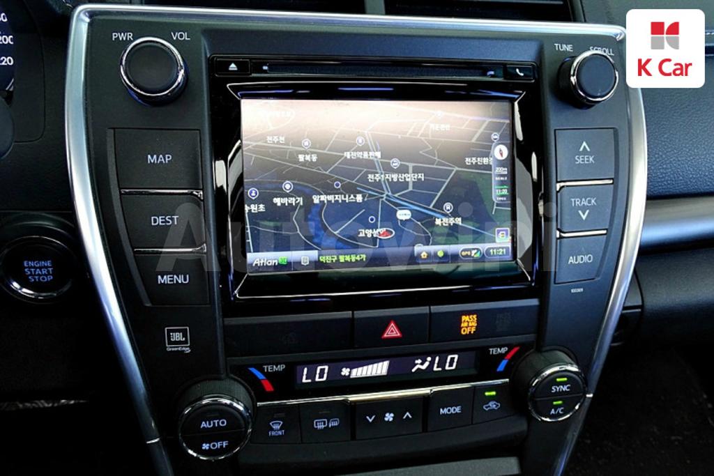 2015 TOYOTA  CAMRY 2.5 XLE - 7