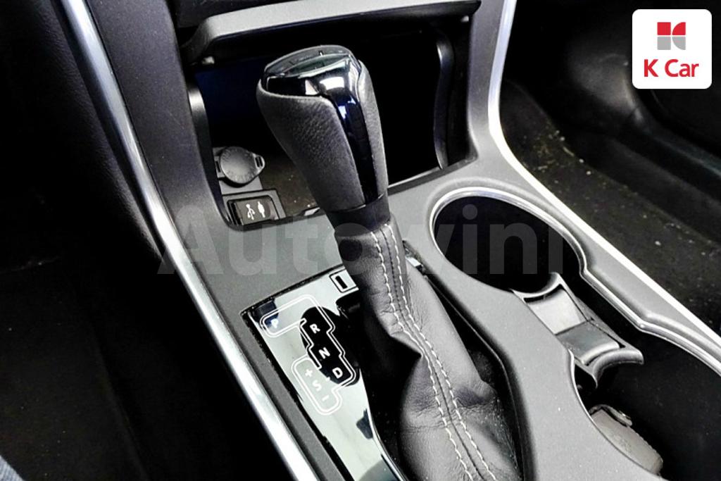 2015 TOYOTA  CAMRY 2.5 XLE - 9